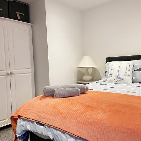 New Family Apartment Walking Distance To The Beach Bournemouth Eksteriør billede